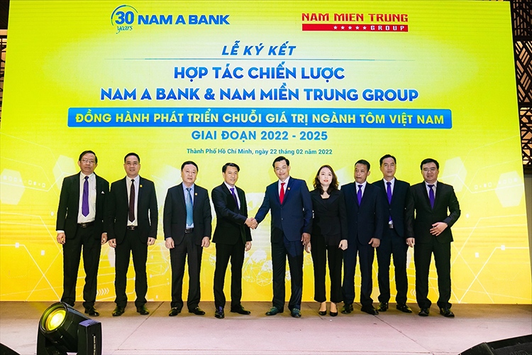 Nam Á Bank và Nam Miền Trung hợp tác