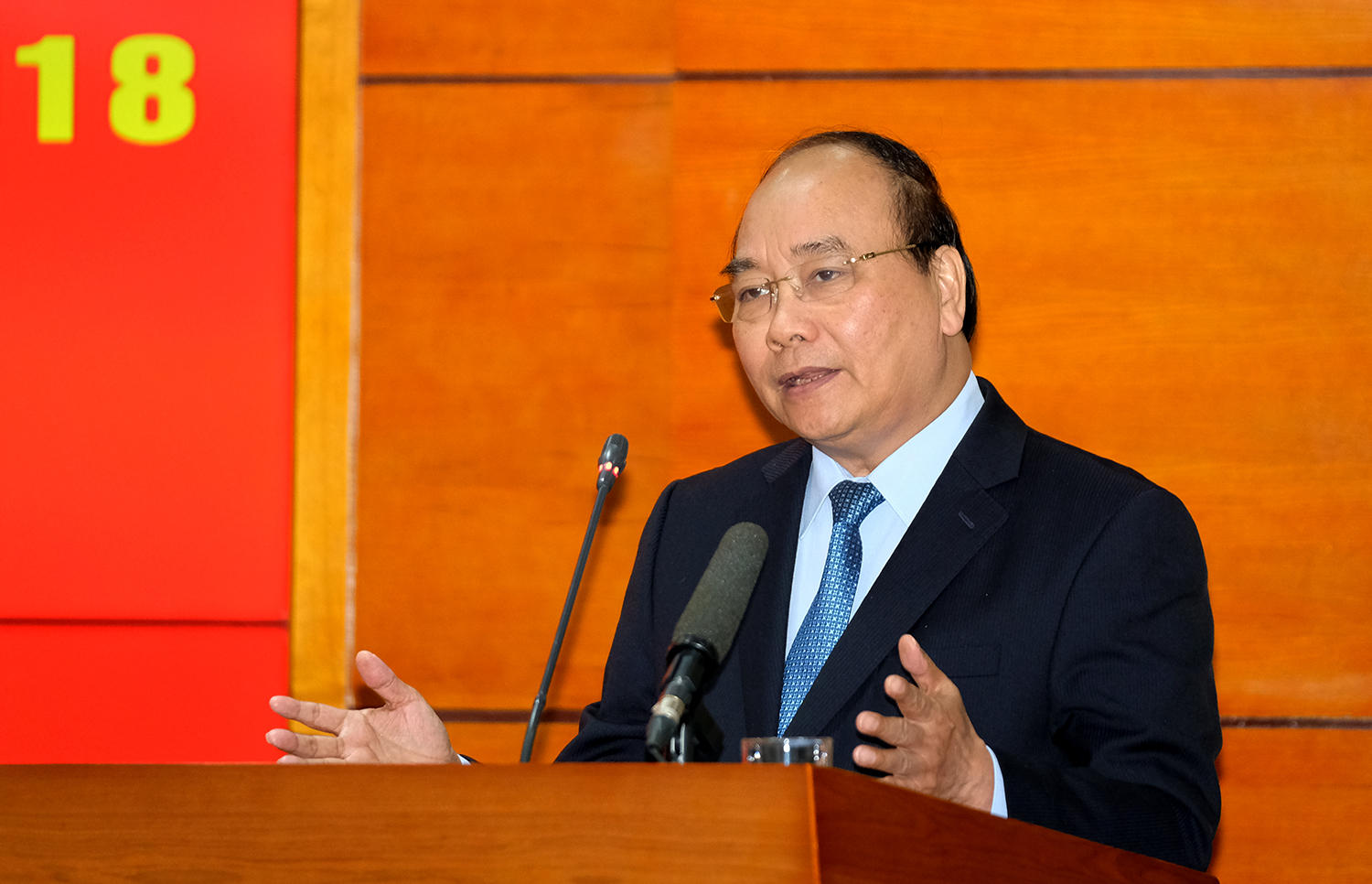 Thủ tướng Nguyễn Xuân Phúc phát biểu tại Hội nghị Thủ tướng Nguyễn Xuân Phúc phát biểu tại Hội nghị