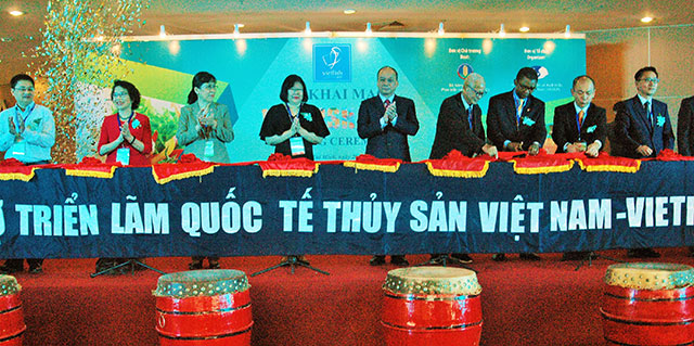 Cắt băng khai mạc Vietfish 2017