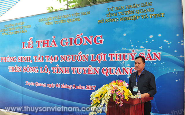 Ông Trần Đình Luân - Phó Tổng cục trưởng Tổng cục Thủy sản phát biểu khai mạc buổi lễ