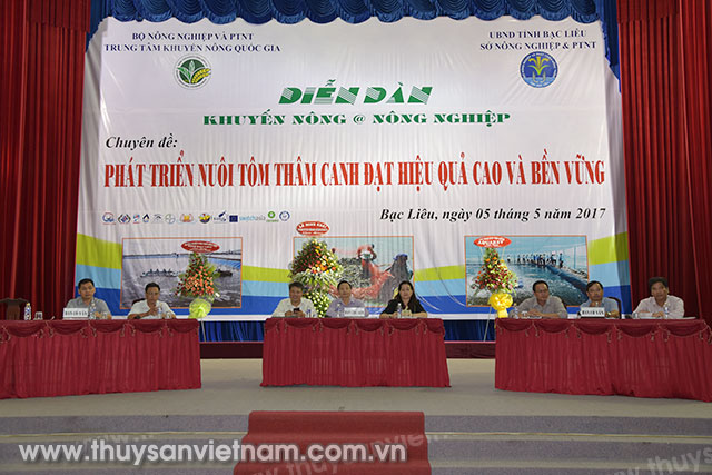 Diễn đàn có sự tham gia của đại diện các cơ quan, doanh nghiệp, các hộ nuôi tôm tại ĐBSCL