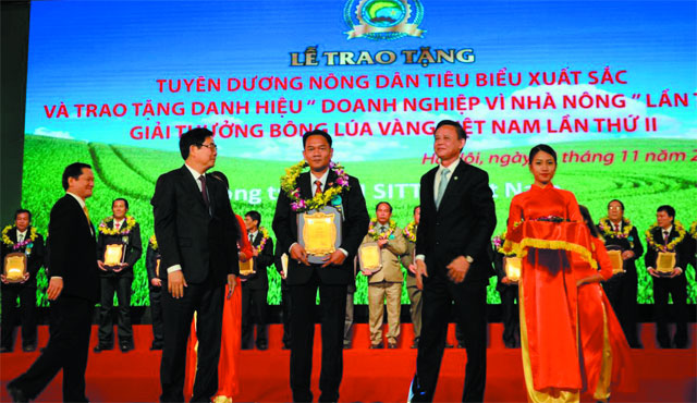 Sitto Việt Nam nhận doanh hiệu Doanh nghiệp vì nhà nông 